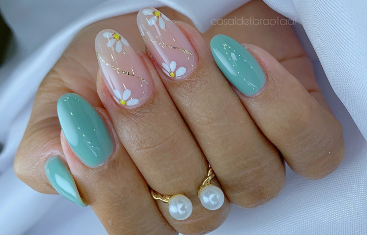 unhas de gel decoradas mais bonitas 2025