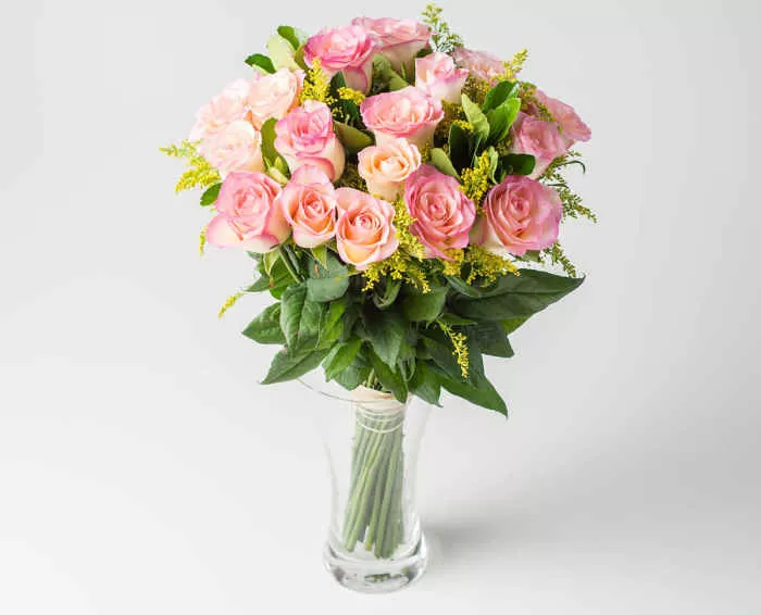vaso de rosas para decorar