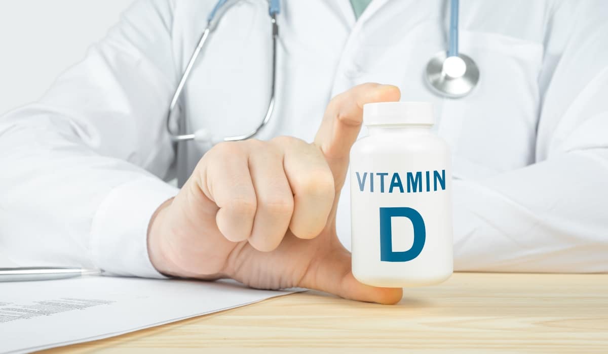 5 ideias de títulos:
1. Vitamina D: O Guia Definitivo para o Melhor Horário de Ingestão.
2. Por Que Tomar Vitamina D com Comida Pode Mudar Sua Saúde.
3. Vitamina D e K2: A Dupla Essencial para Ossos Fortes.
4. Os Mitos e Verdades Sobre o Horário Ideal para Tomar Vitamina D.
5. Potencialize Sua Vitamina D: Dicas de Combinação e Absorção.